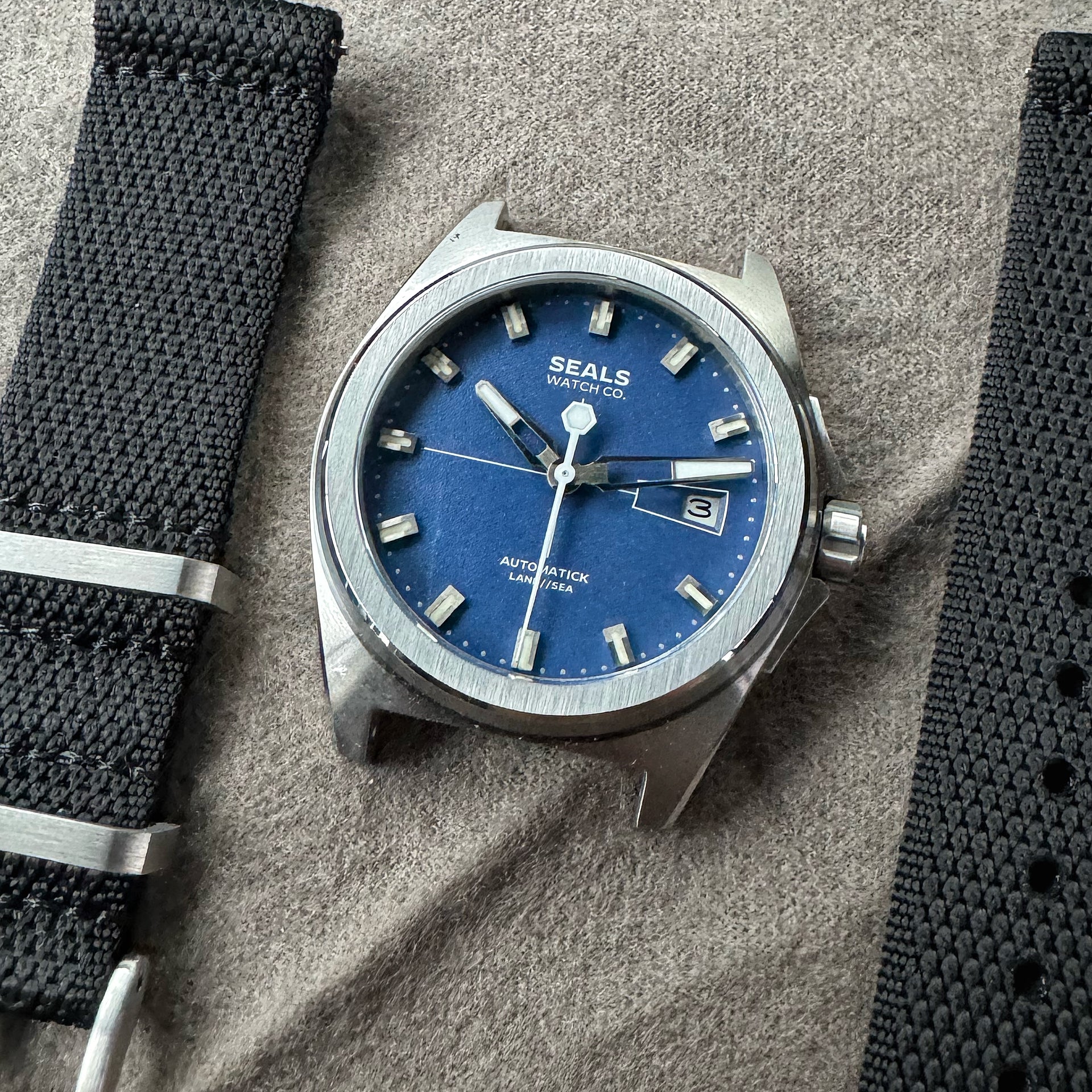 Land // Sea Classic | 3-Hand Automatic Wrist Watch with Date - Seals Watch Co