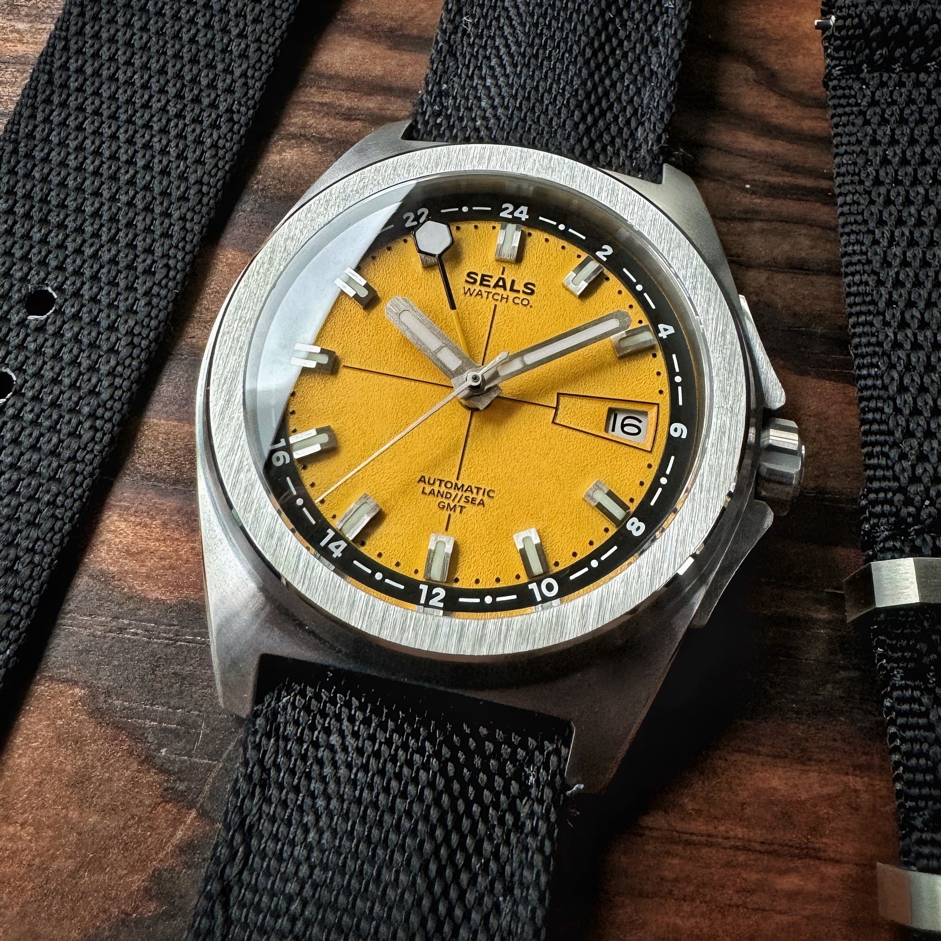 Seals Land // Sea GMT: 38mm Miyota 9075 True GMT Watch - Seals Watch Co
