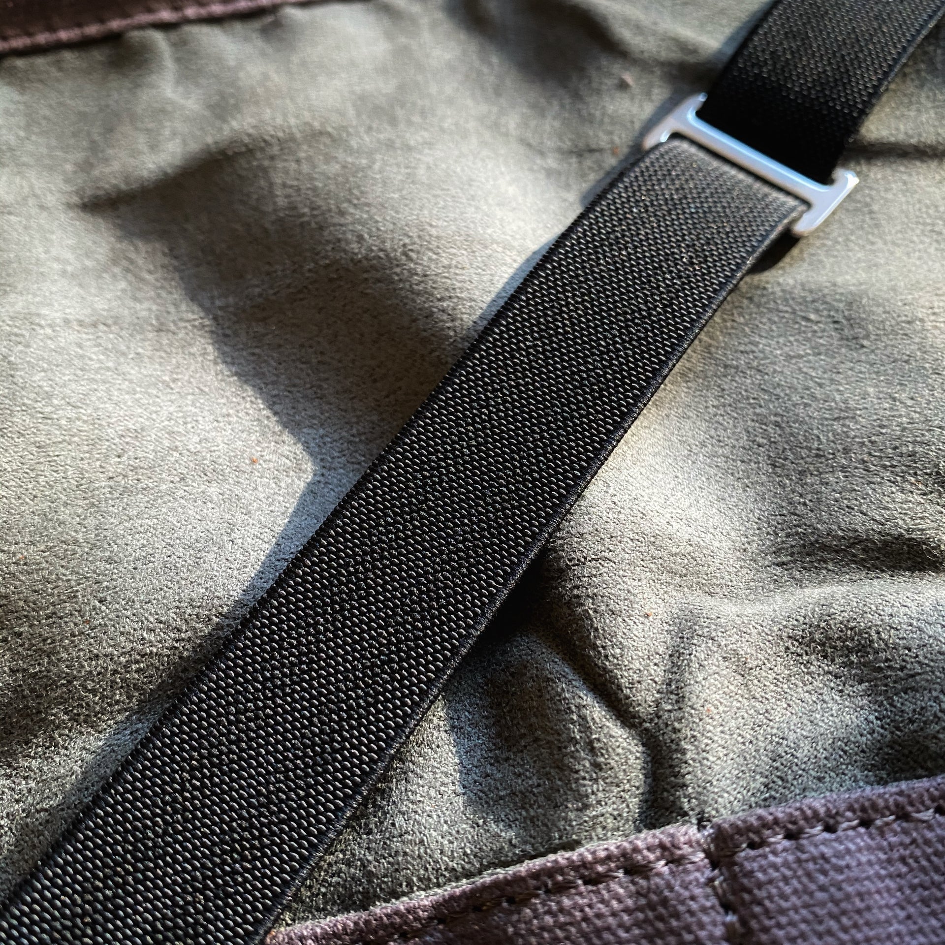 Parachute Style "No Pass" Elastic Watch Strap - Dark Bond Style - Seals Watch Co