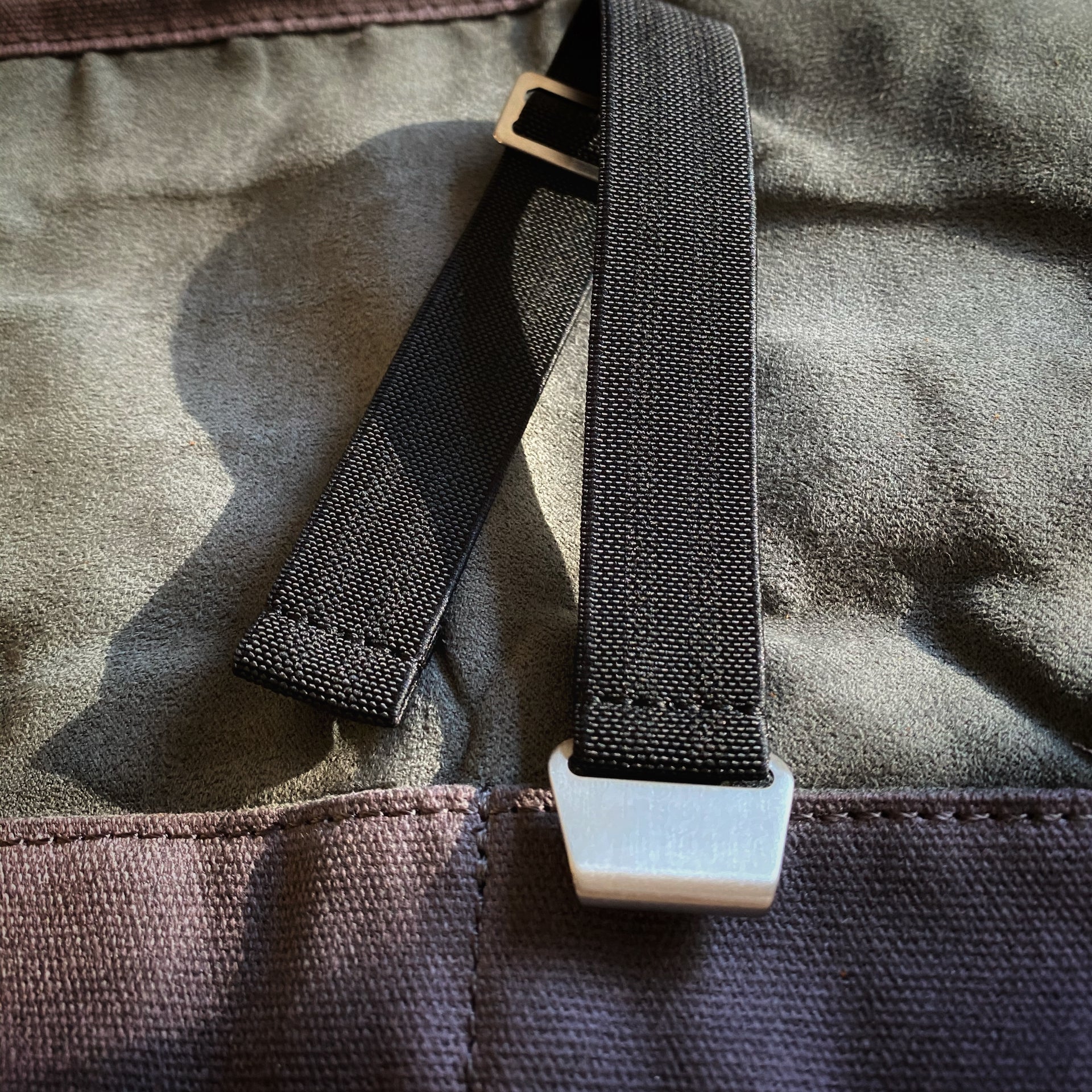 Parachute Style "No Pass" Elastic Watch Strap - Dark Bond Style - Seals Watch Co