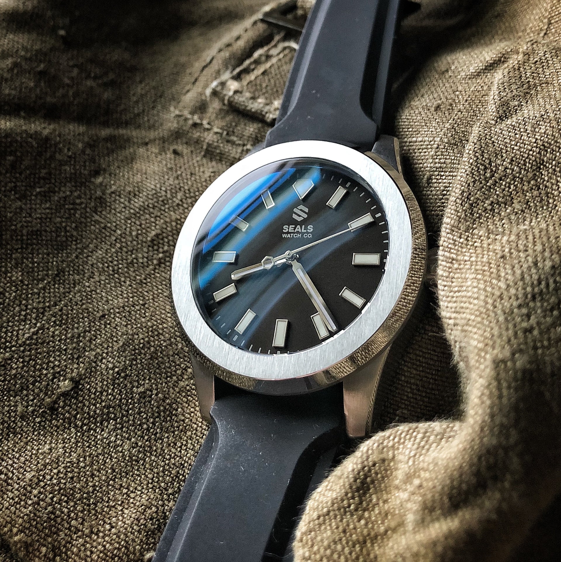 Dark Seal Automatic Sport Watch With Fixed Bezel - American Microbrand