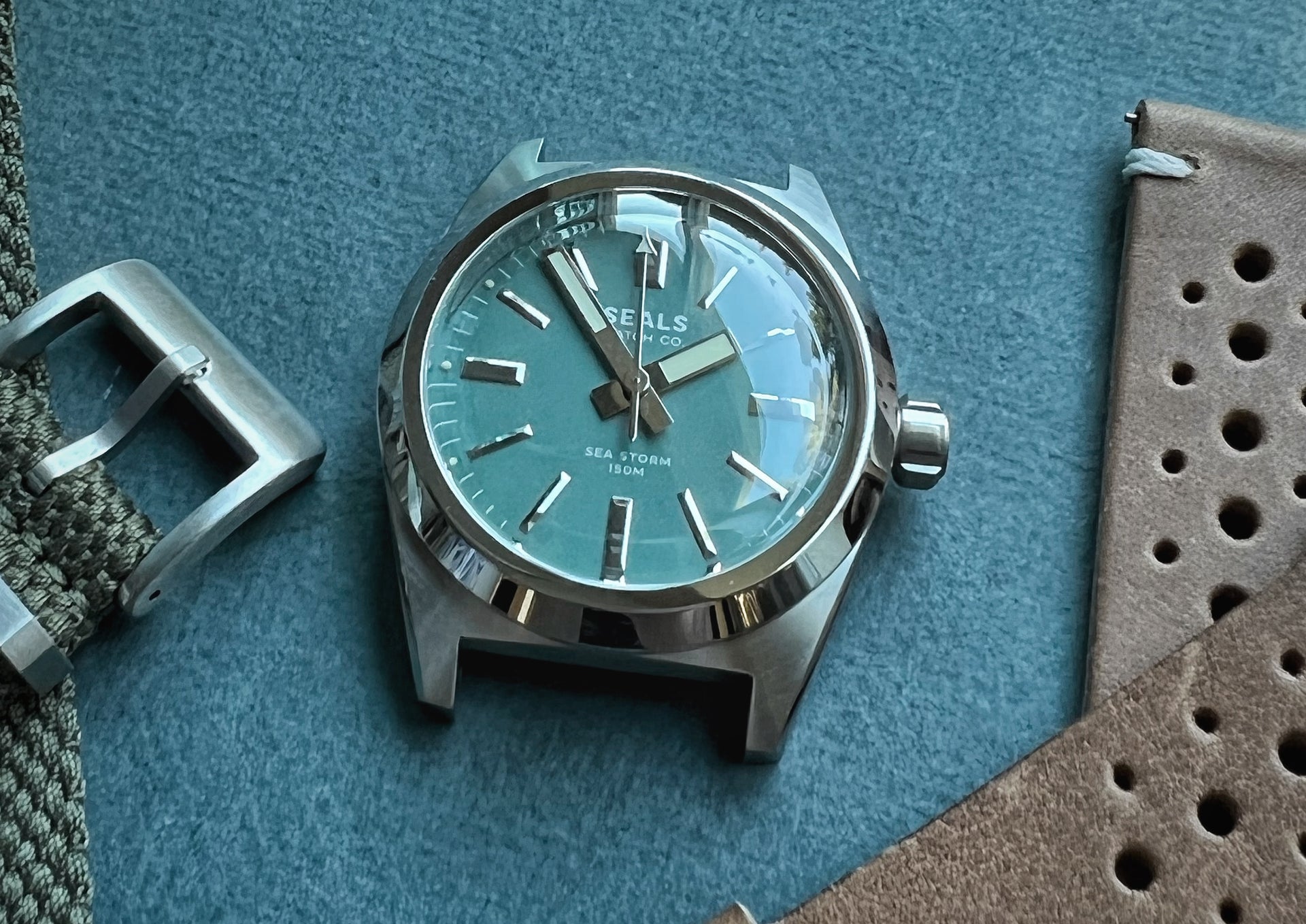 "Sea Storm" Dive Watch - Fixed Bezel - With Date - Seals Watch Co