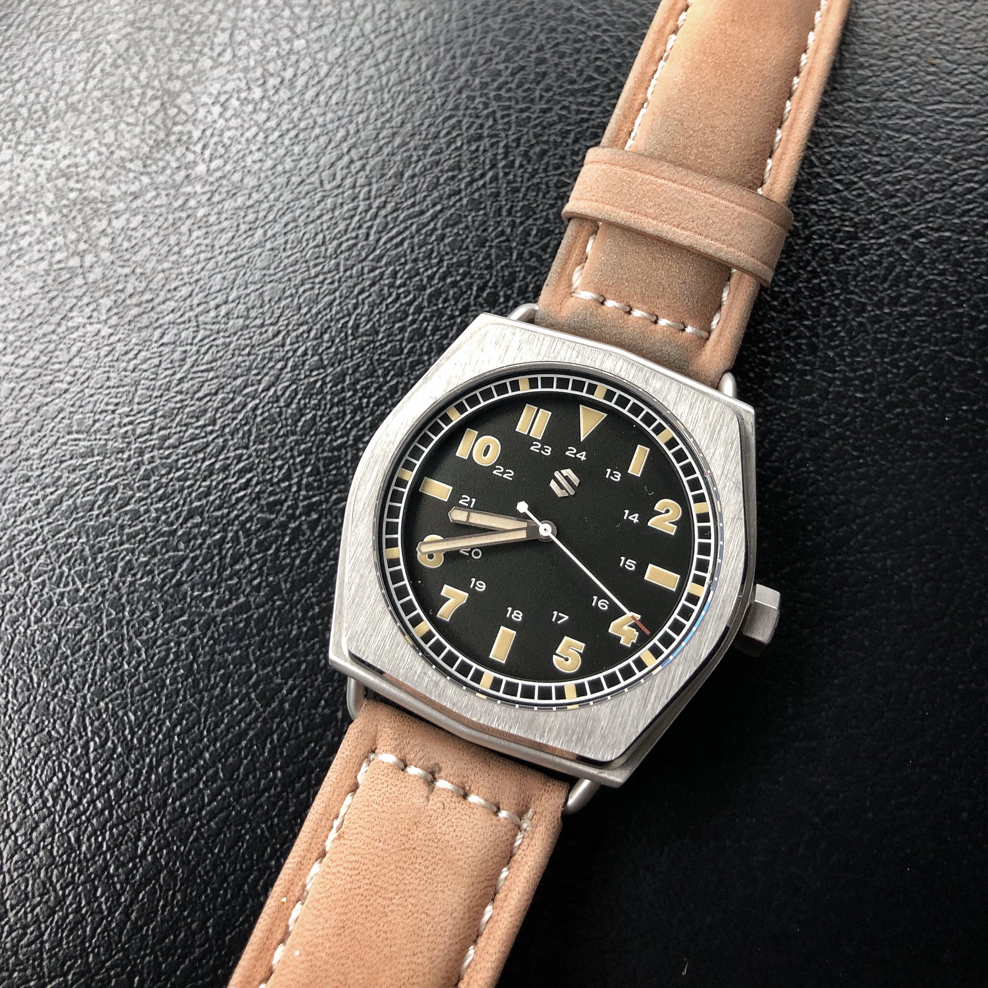 Model C Field Explorer | American Field Watch, Automatic - American Microbrand